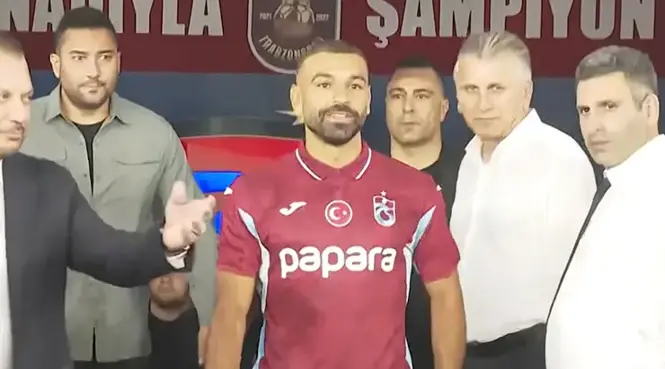 SALAH STADYUMA GELDİ