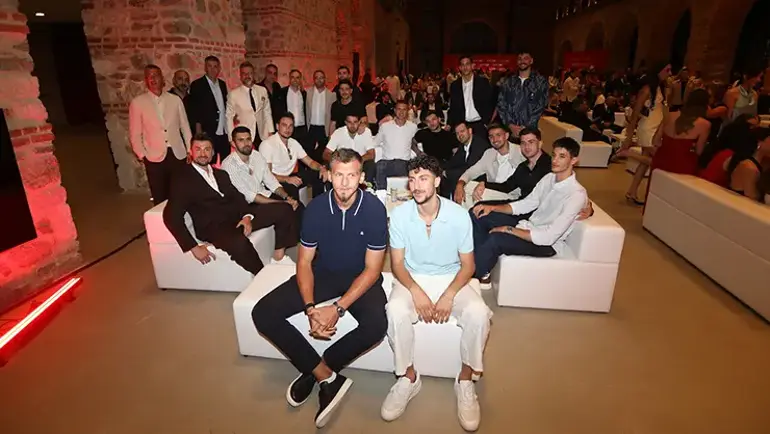 Filenin Sultanları ve Filenin Efeleri gala gecesinde bir araya geldi