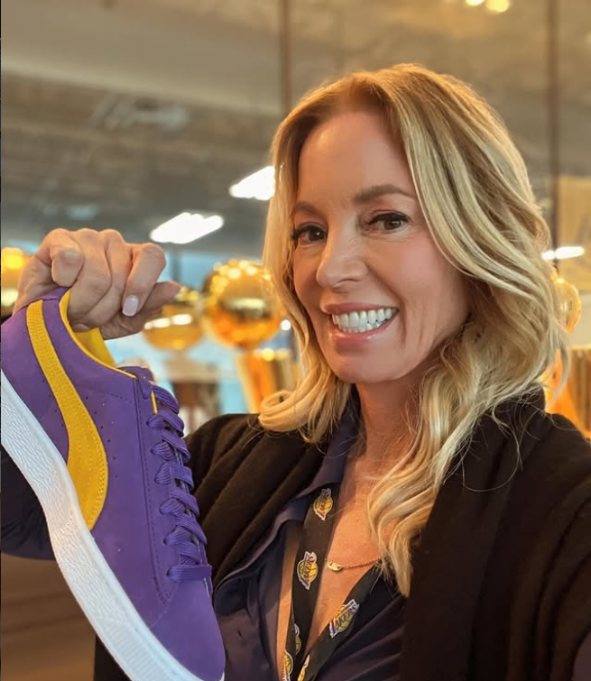 Jeanie Buss explica la venta de los Lakers y el despido de sus hermanos
