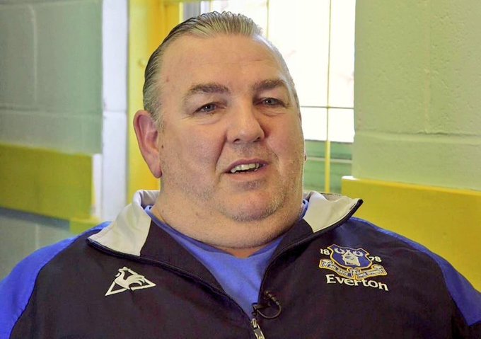 Máxima preocupación por Neville Southall, el portero que optó al Balón de Oro: "No me encuentro bien"