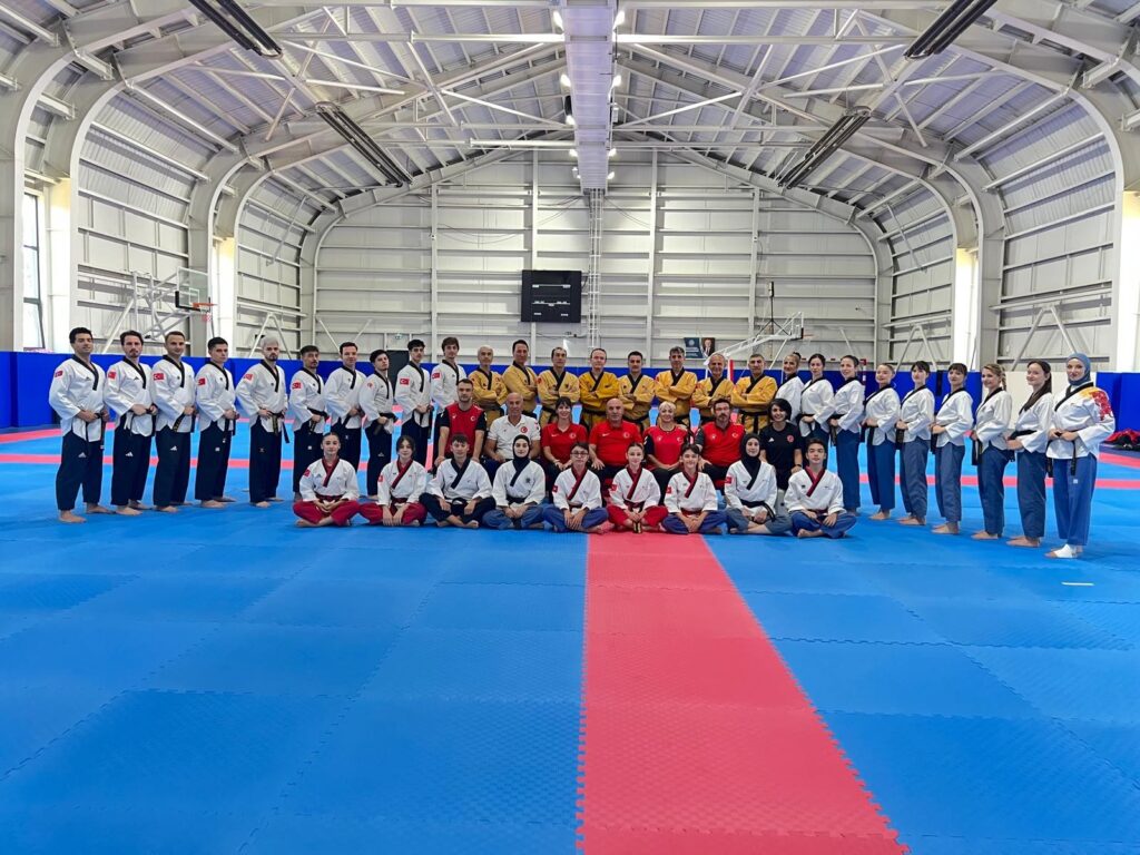 1789906534 635 2026 Dunya Taekwondo Poomsae Sampiyonasi Altin Kapanis