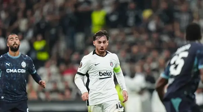 Orkun Kökçü'ye özel bandaj 