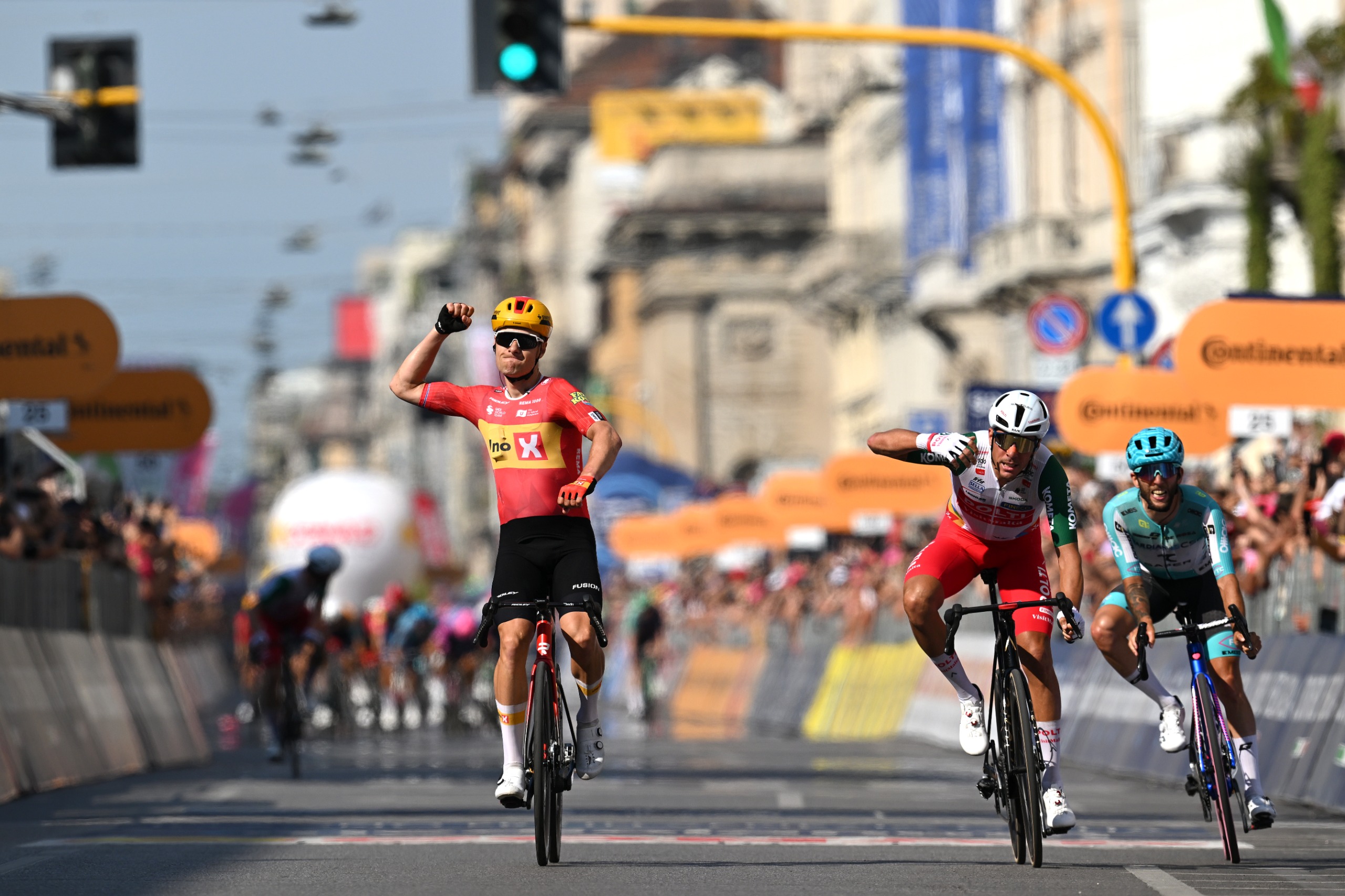Fredrik Dversnes Lavik wins stage 15 of the 2026 Giro d'Italia