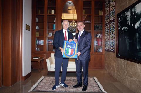 1790607622 867 Turkiye Italya Resmi Mac Yemegi Duzenlendi