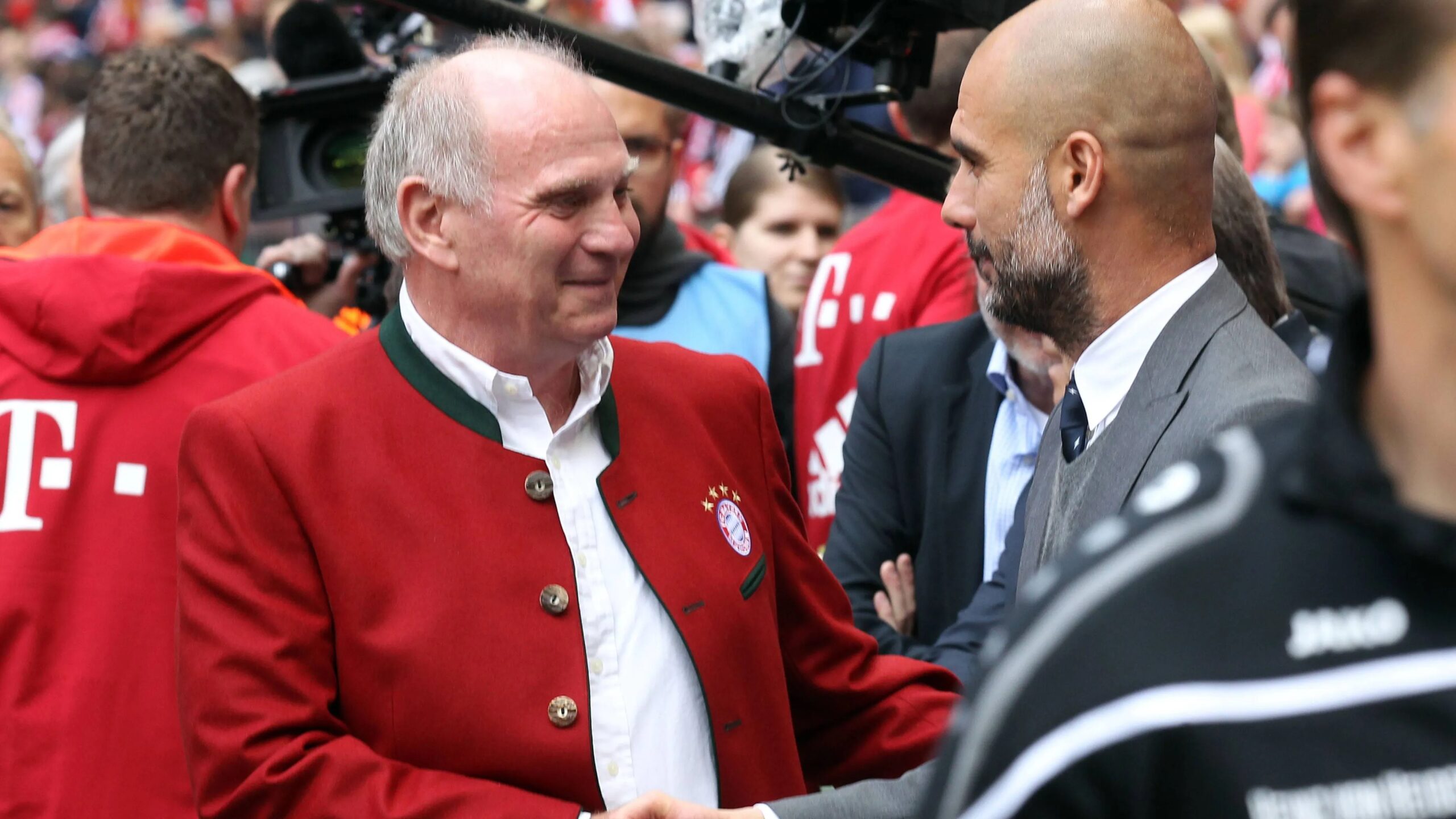 Bayern Münih: Hoeneß, Guardiola ve Rummenigge gizli buluşmayı doğruladı