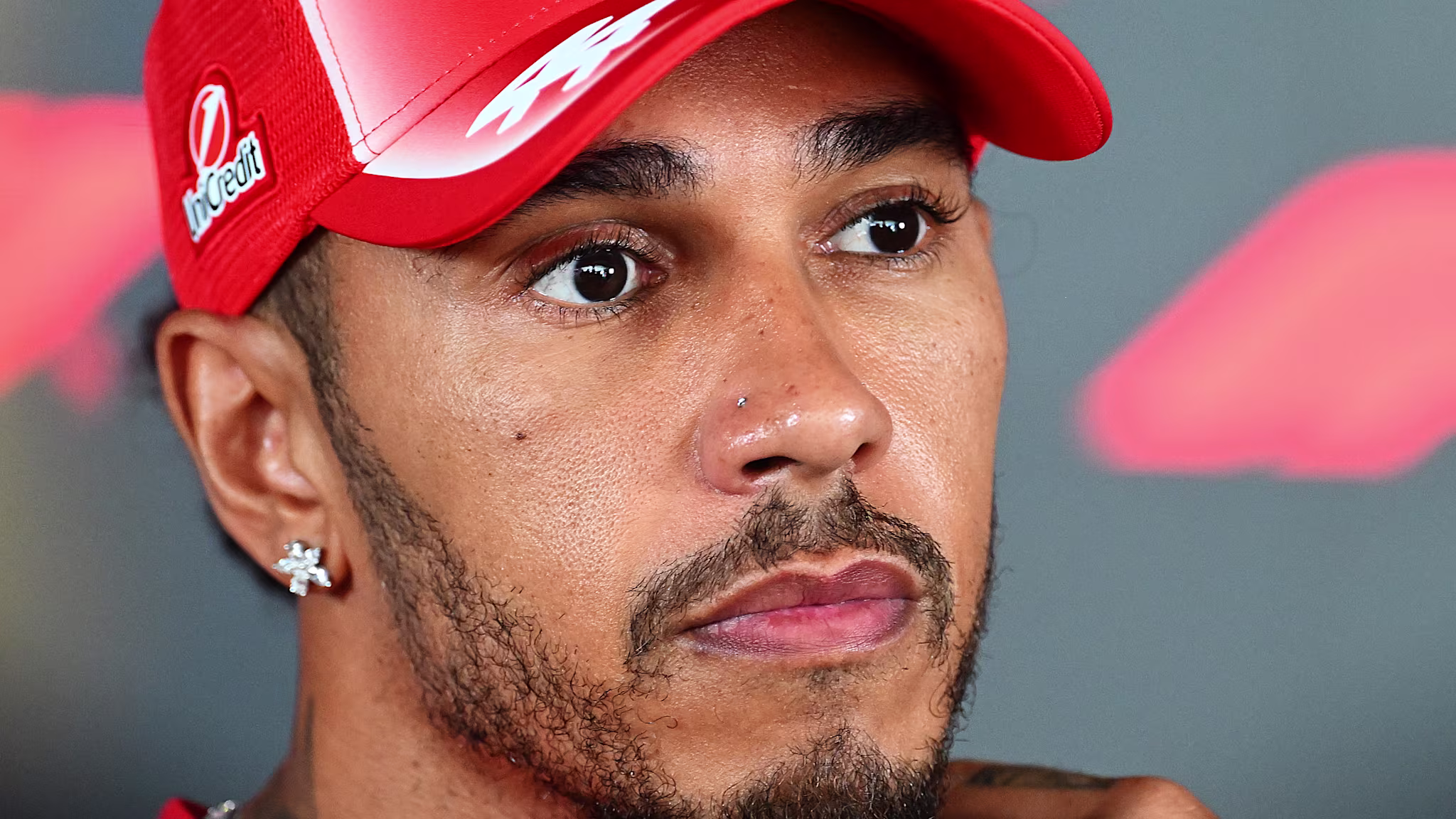 Lewis Hamilton: Ferrari Bakü antrenmanlarında vites yükseltemedi