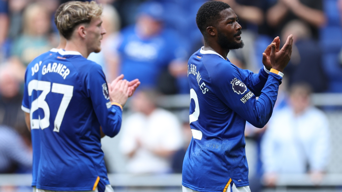 Everton Efsaneleriyle Sahaya Çıkmanın Bedeli: 30.000 Sterlin