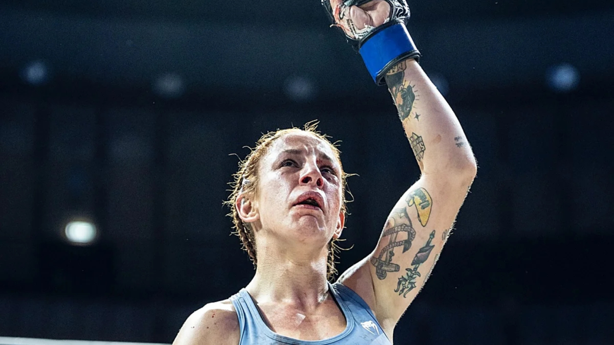 Sara Viéitez: WOW FC tarihinin ilk şampiyonu oldu
