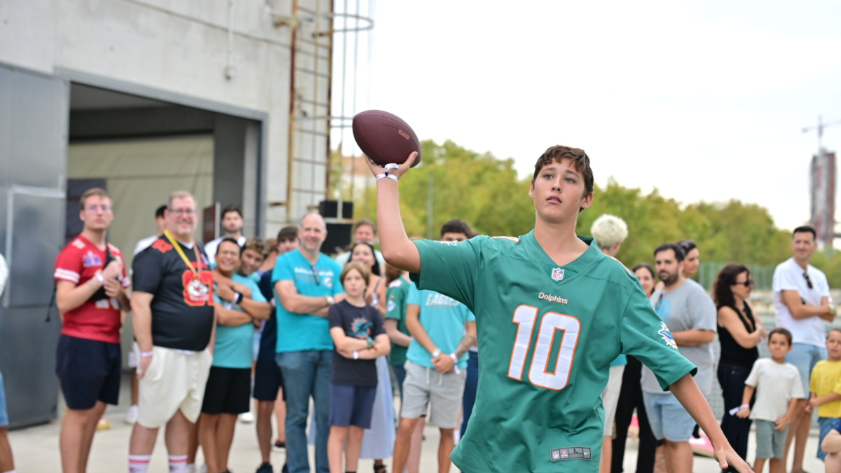 NFL Deneyimi Sevilla: Chiefs ve Dolphins Taraftarları Real Betis Tesislerinde Buluştu