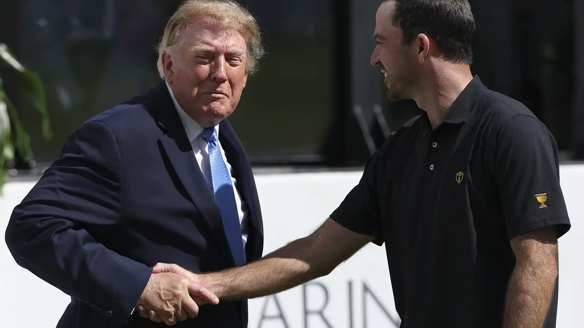 Başkan Trump Presidents Cup gününde golfün merkezindeydi