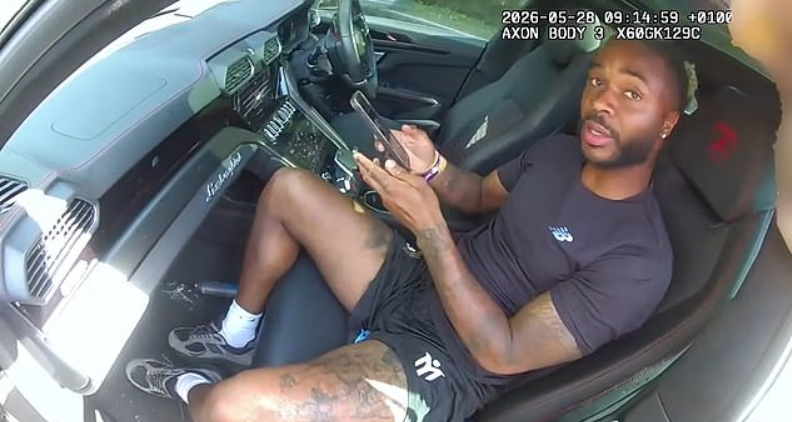 La detención de Sterling por conducción temeraria mientras se drogaba con gas de la risa: "No se tense"