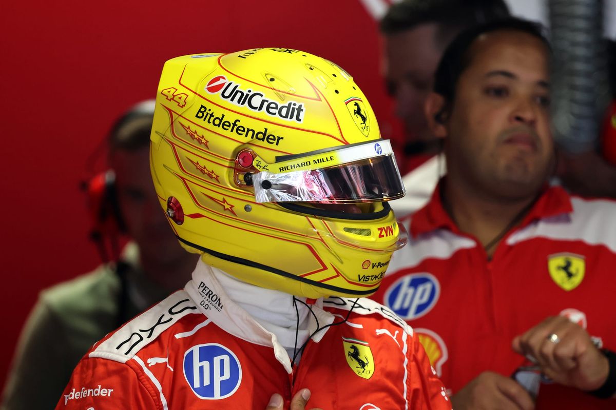 Lewis Hamilton Ferrari ekibinde değişiklik istediği iddiasını yalanladı