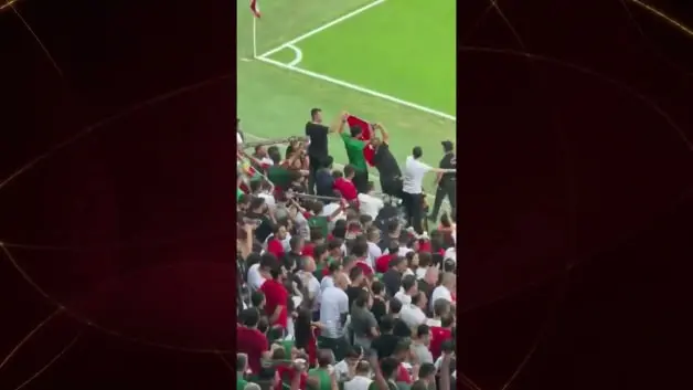 Amed SK Maçında Tribünde Türk Bayrağı Duygusu