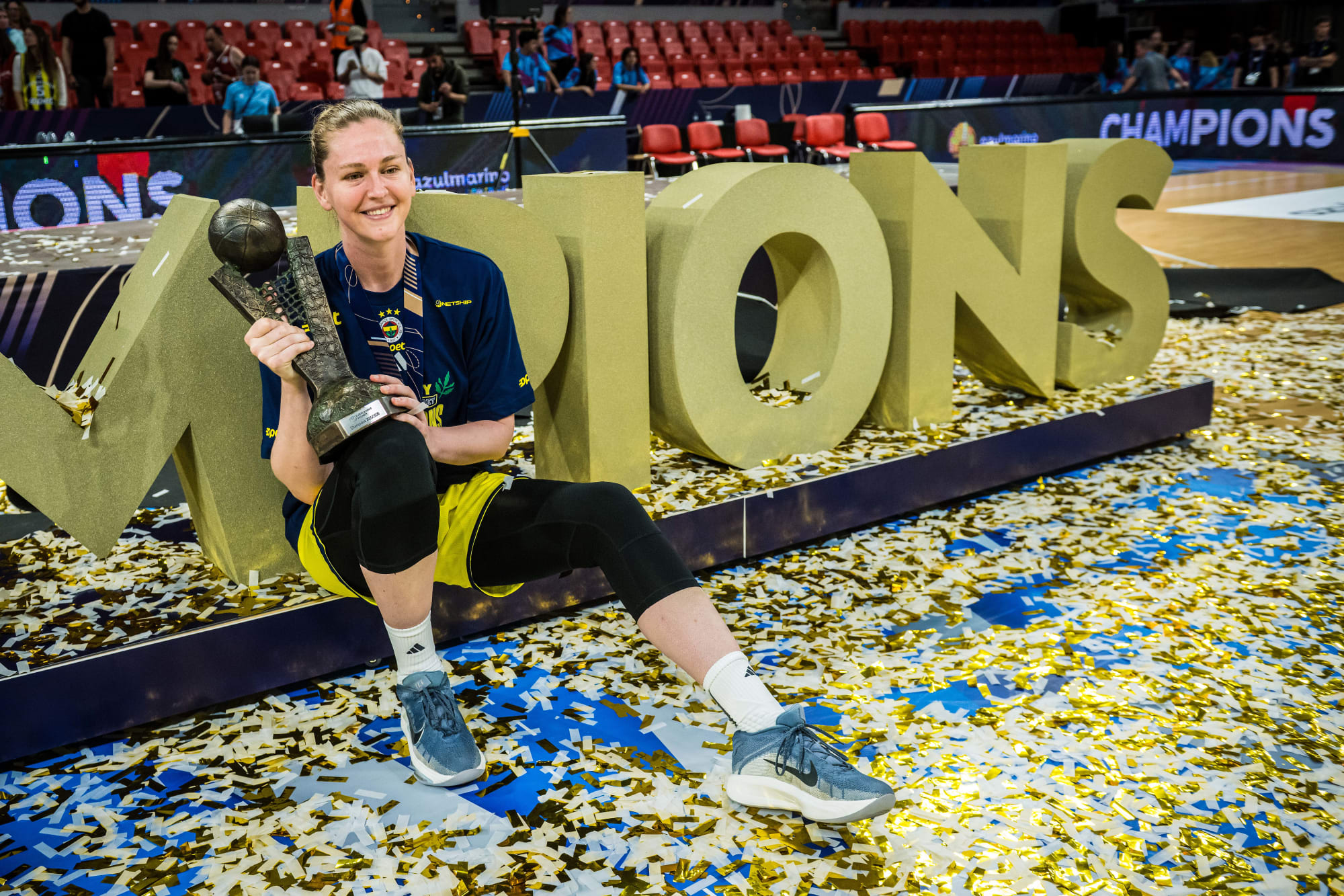 Emma Meesseman Fenerbahçe ile tarih yazmaya devam edecek