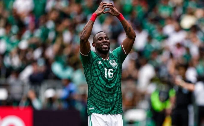 Julian Quinones: Avrupa’da hiç oynamadı, Ballon d’Or’a aday oldu!