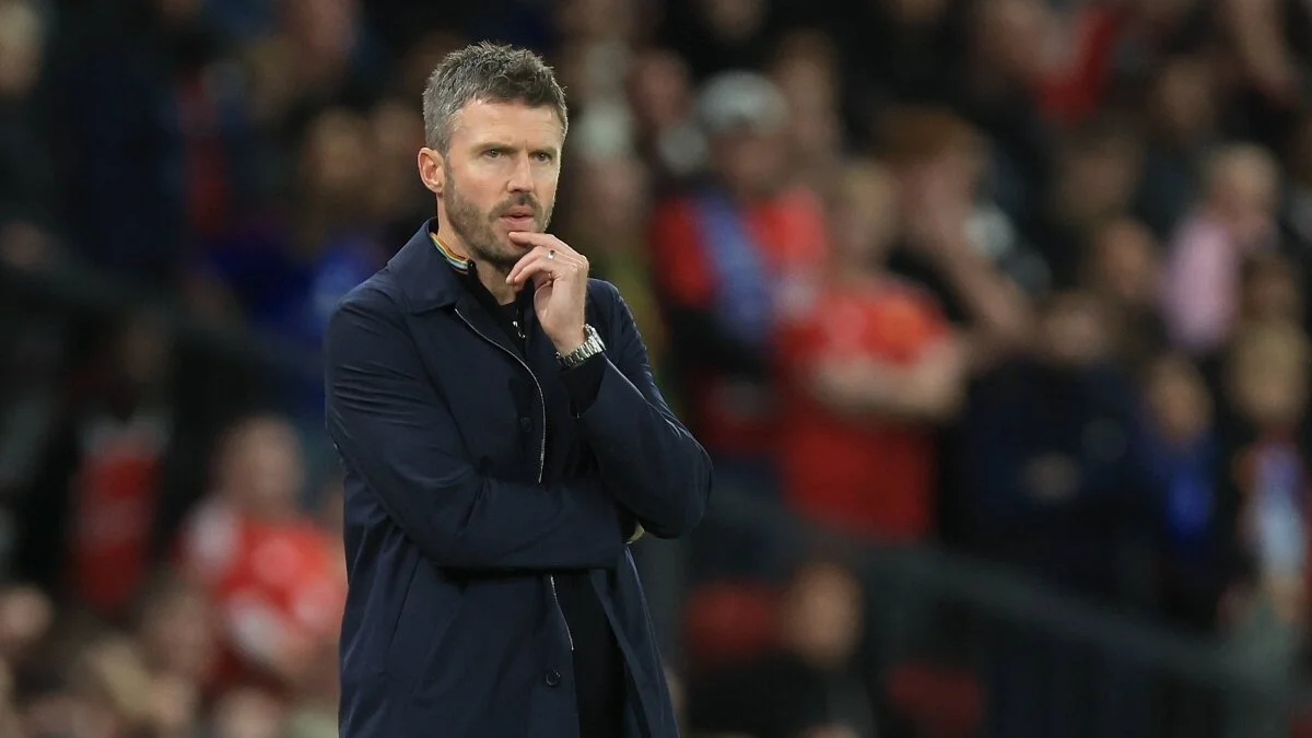 Manchester United: Michael Carrick ile şimdilik devam kararı