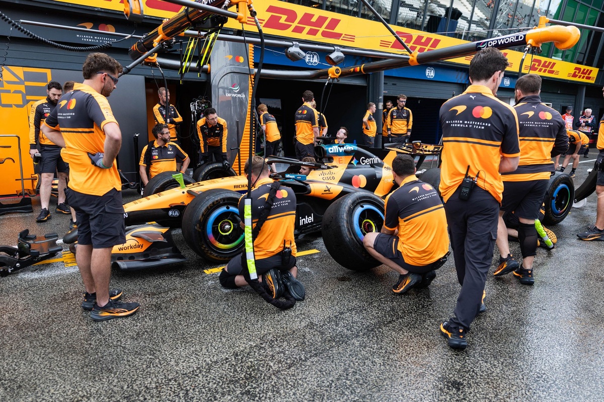 Lando Norris için pit kararı tartışması: “Gerçekten bir soygun gibiydi”