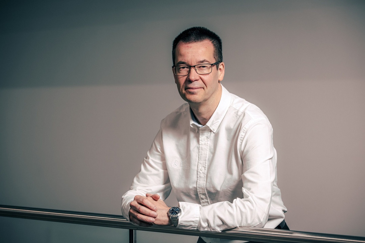 Mike Elliott Alpine’in yeni teknik patronu oldu