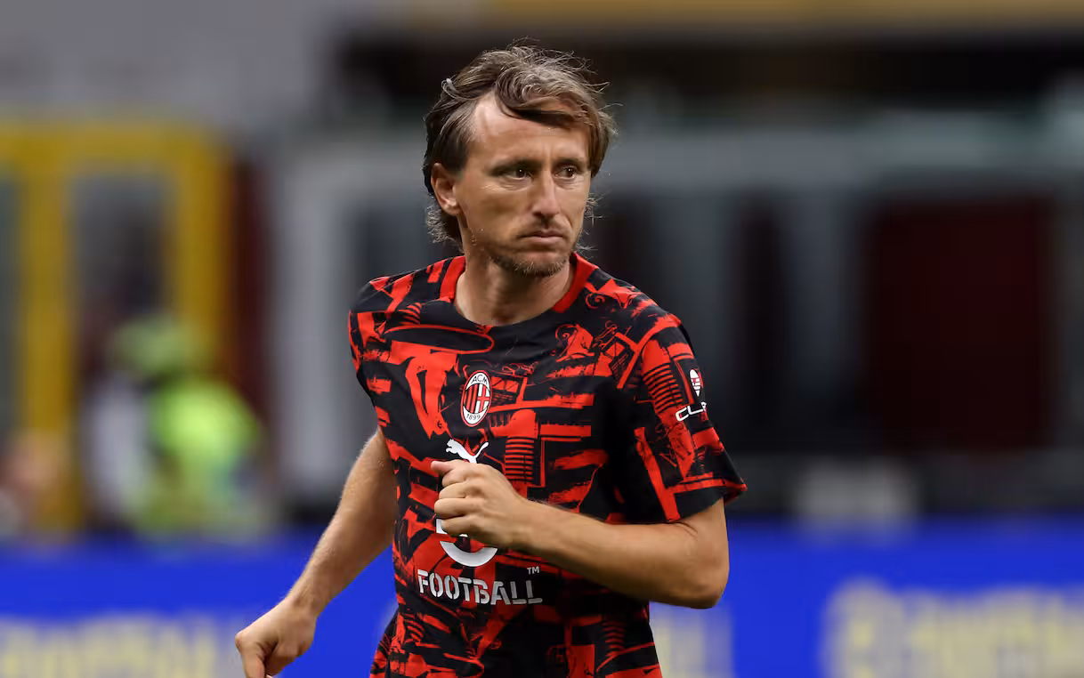 Milan: Lecce karşısında zafer ve zirve takibi